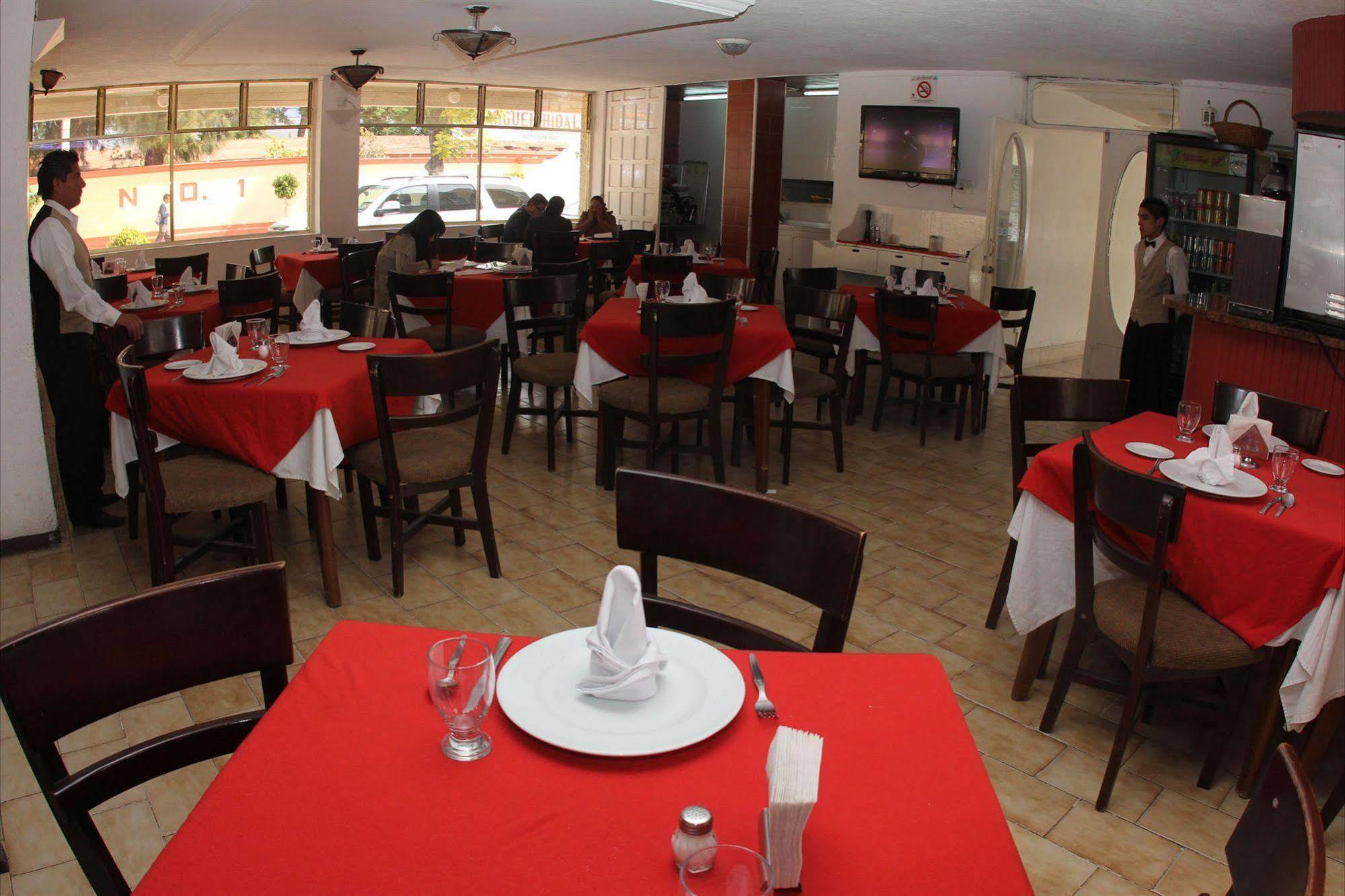 Quinta Rivera Hotel Actopan  Buitenkant foto